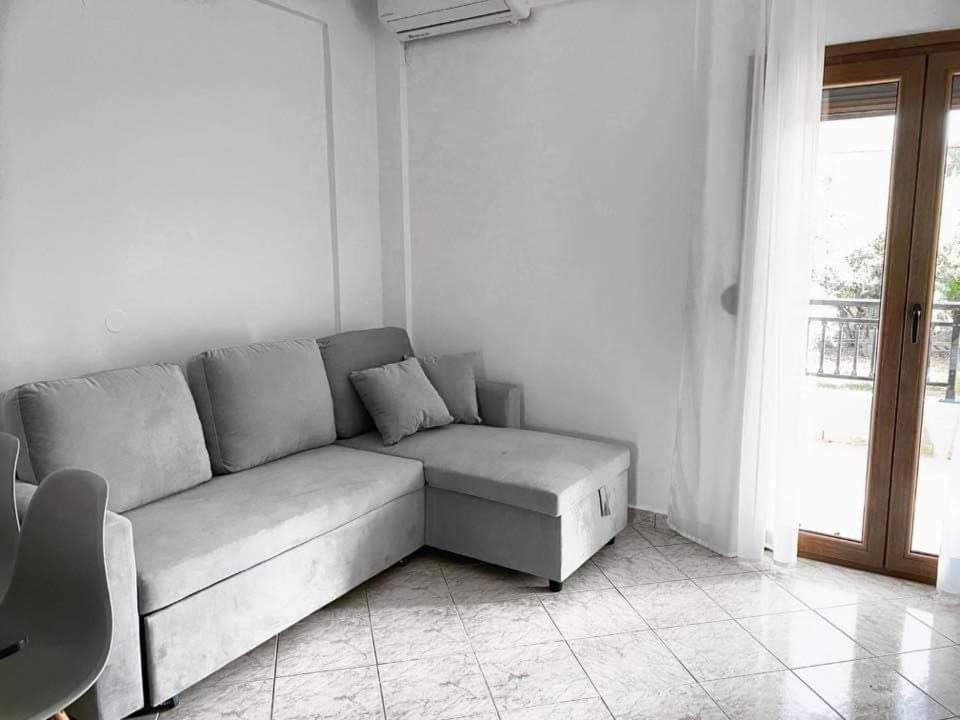 Chris Apartment 瓦西利基 外观 照片