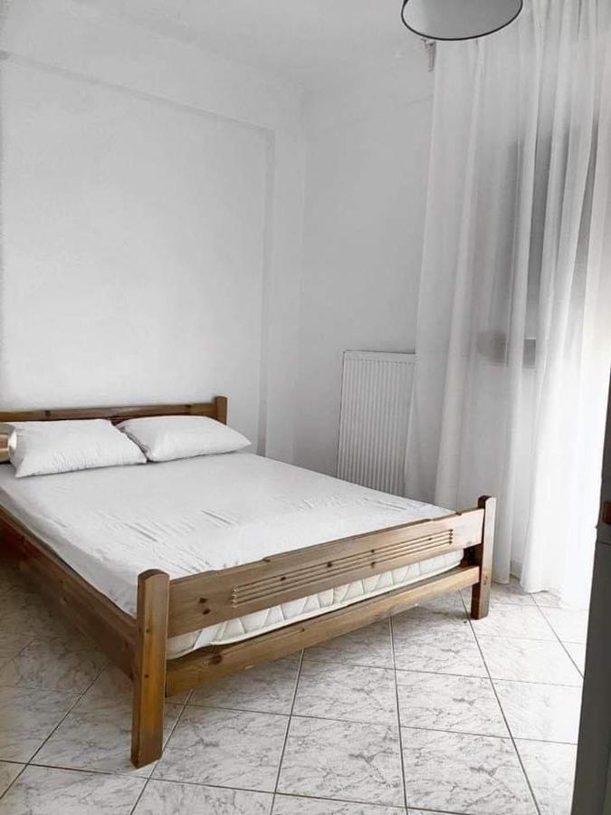 Chris Apartment 瓦西利基 外观 照片